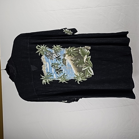 Hawaiian Shirt - Picture 4 of 5